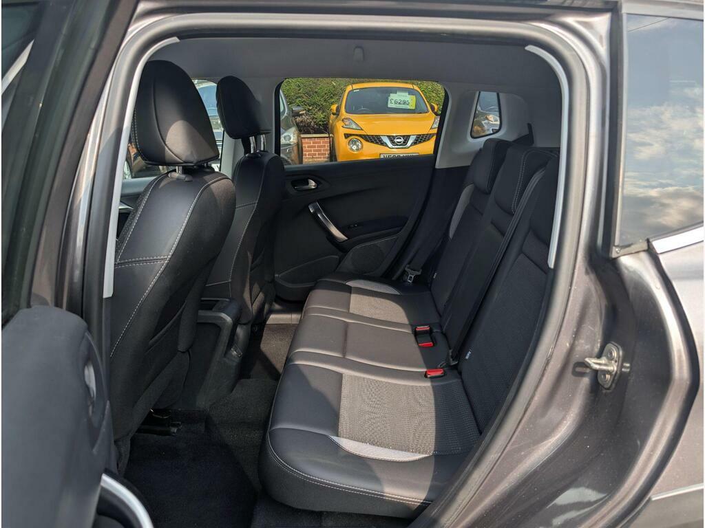 Peugeot 2008 2008 Active Bluehdi Grey #32