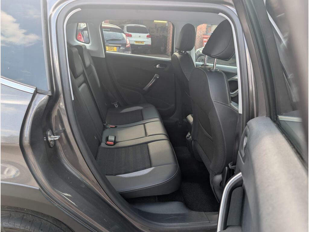 Peugeot 2008 2008 Active Bluehdi Grey #27
