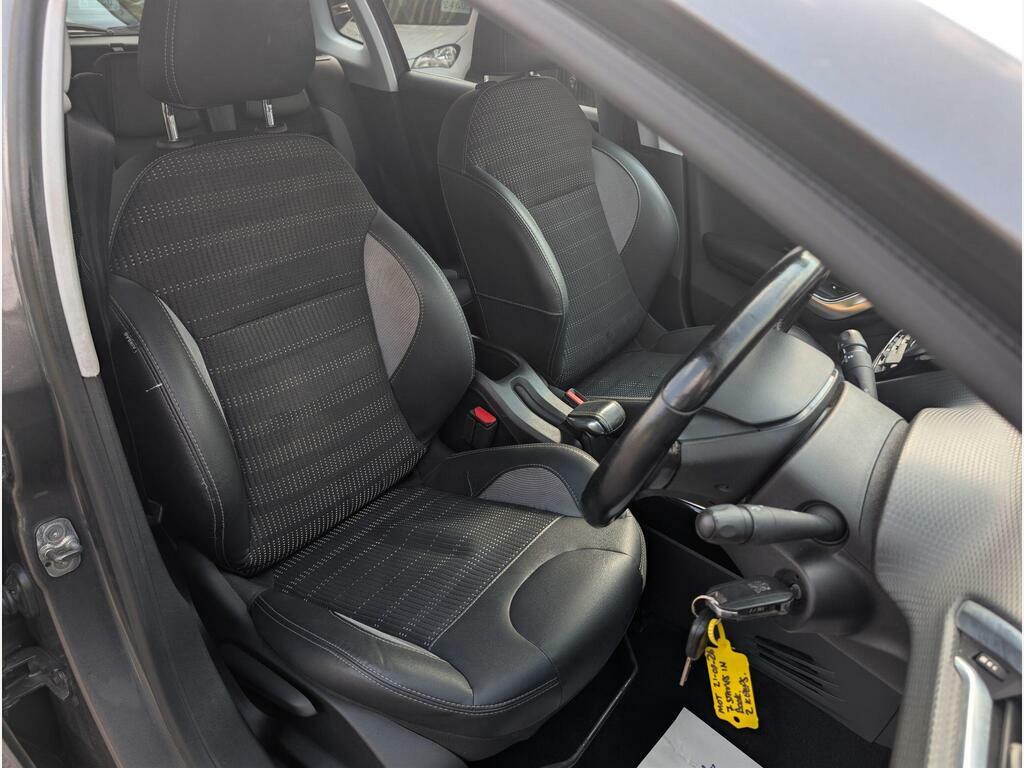 Peugeot 2008 2008 Active Bluehdi Grey #23
