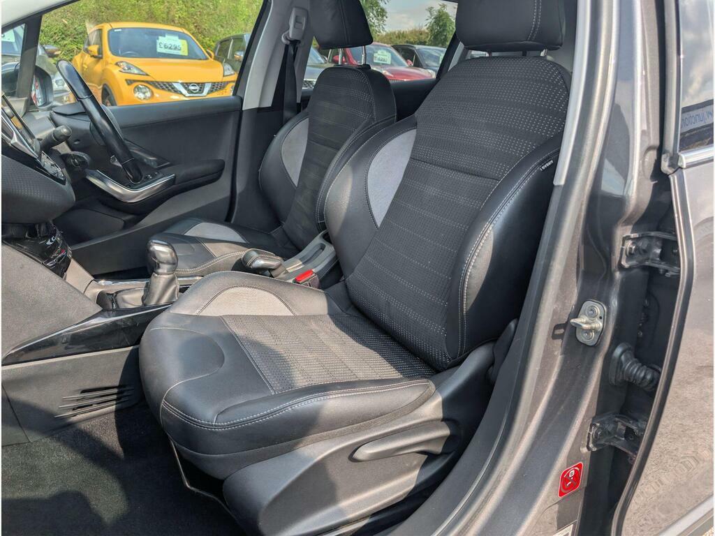 Peugeot 2008 2008 Active Bluehdi Grey #38
