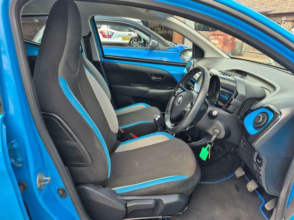 Toyota Aygo Hatchback Black #17