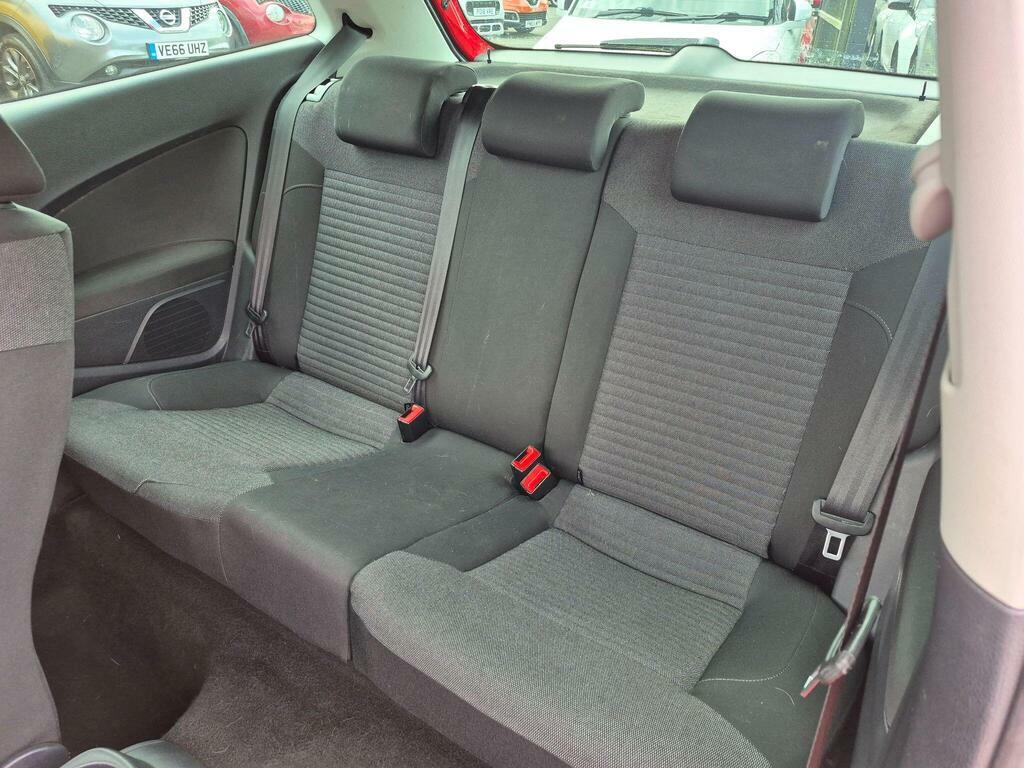 Volkswagen Polo S White #14