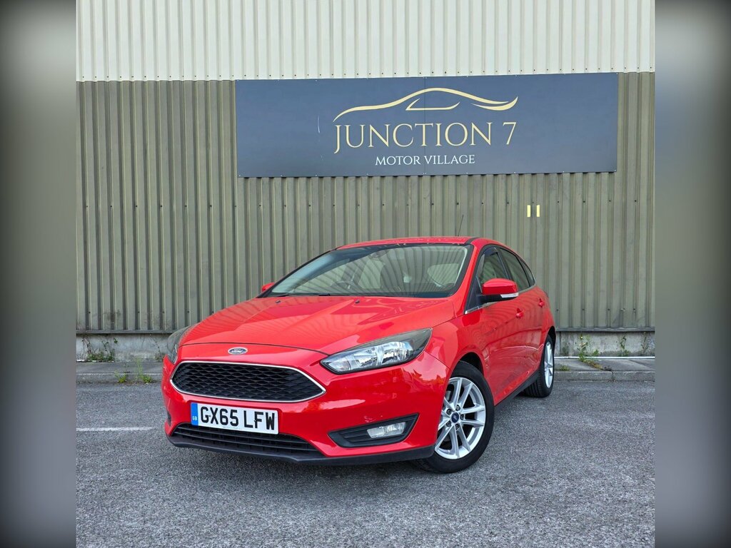 Ford Focus 1.0T Ecoboost Zetec Euro 6 Ss Red