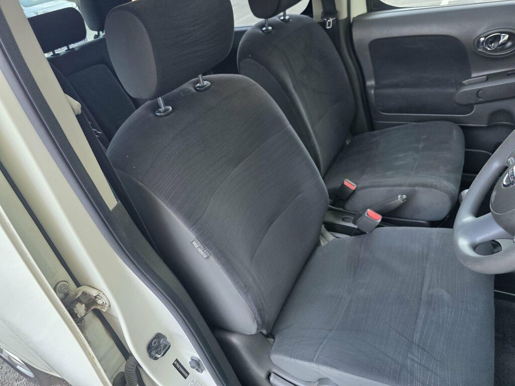 Nissan Cube Hatchback Kaizen 2010 White #27