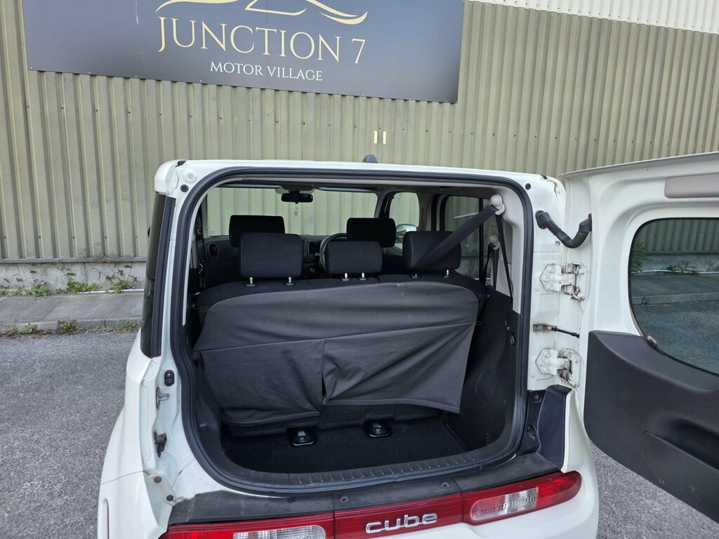 Nissan Cube Hatchback Kaizen 2010 White #16