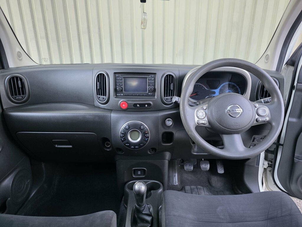 Nissan Cube Hatchback Kaizen 2010 White #29
