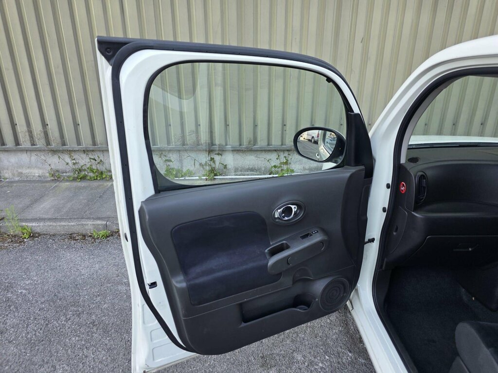 Nissan Cube Hatchback Kaizen 2010 White #23