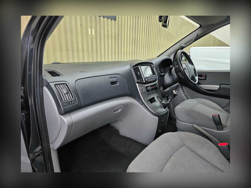 Hyundai I800 2.5 Se Nav Crdi White #15