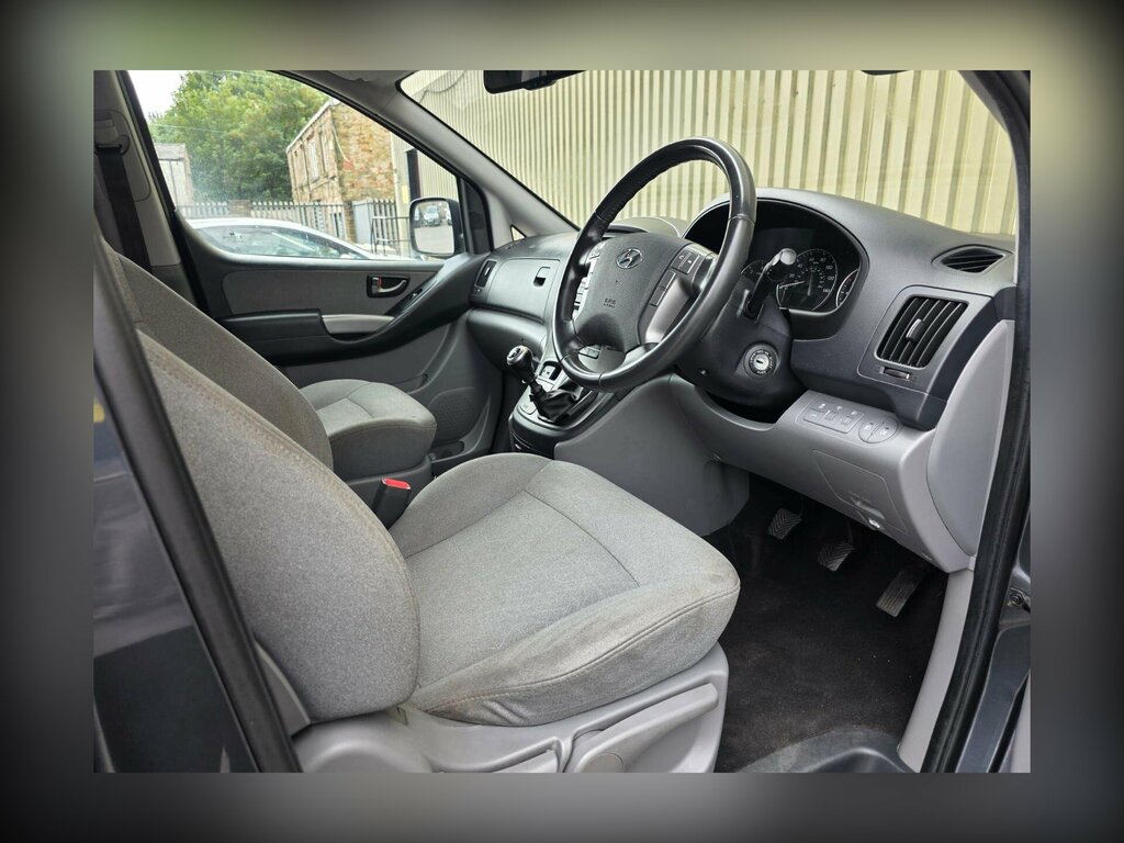 Hyundai I800 2.5 Se Nav Crdi White #18