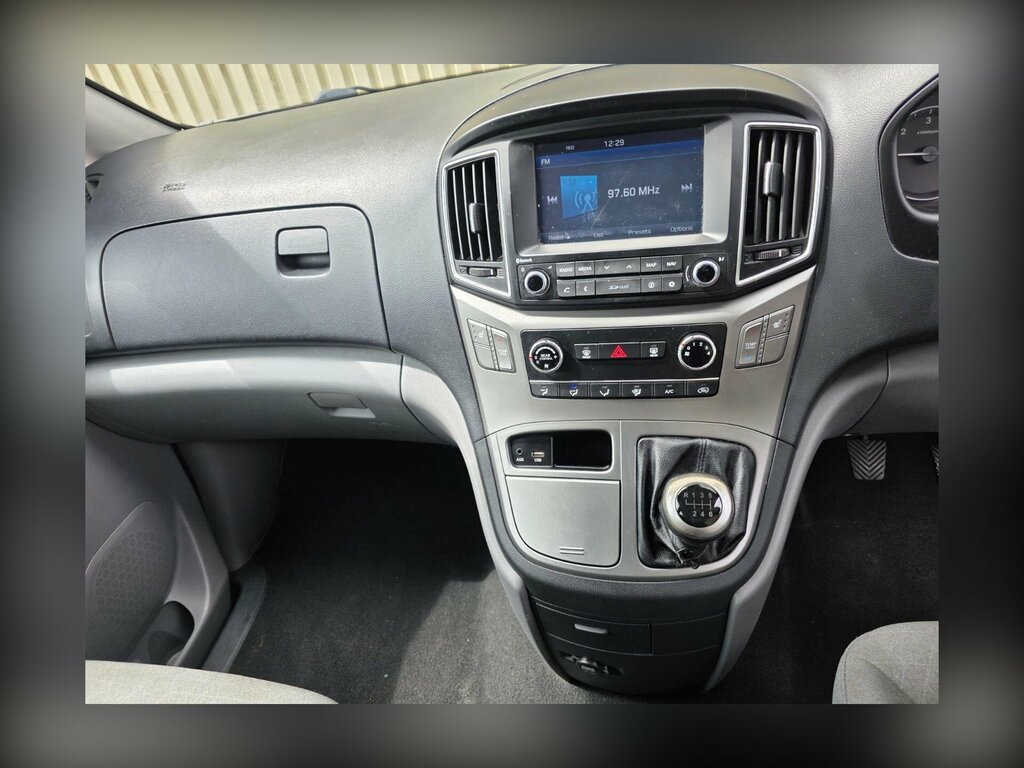 Hyundai I800 2.5 Se Nav Crdi White #24
