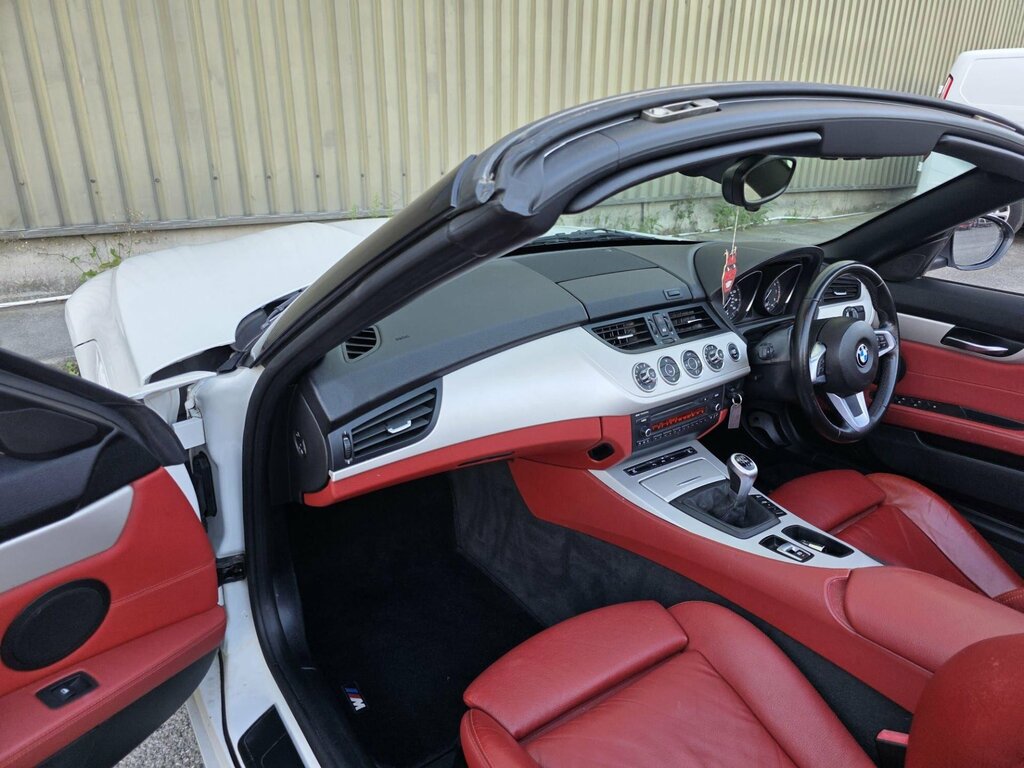 BMW Z4 23I Sdrive Highline Edition Black #16