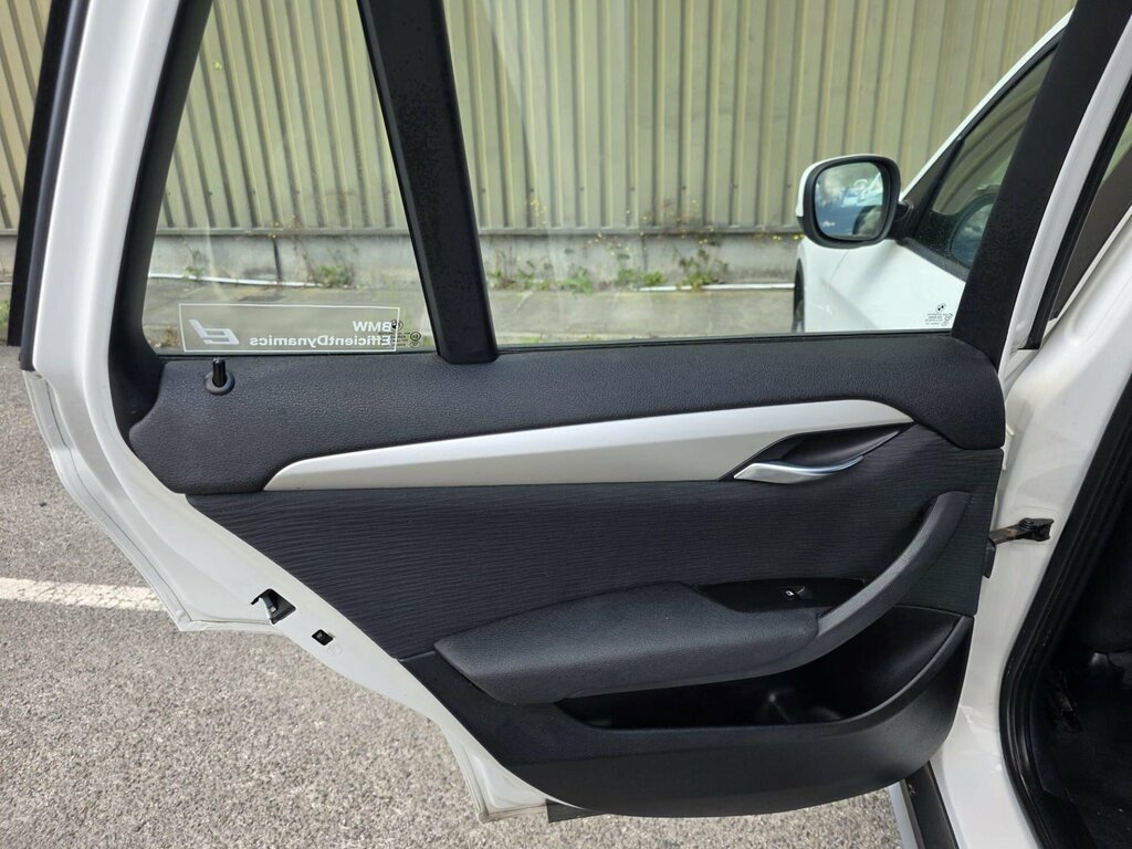 BMW X1 Estate Xdrive18d Black #17