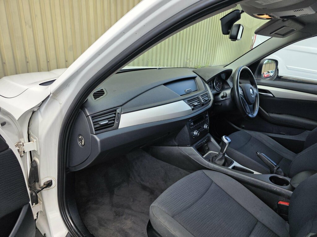 BMW X1 Estate Xdrive18d Black #21