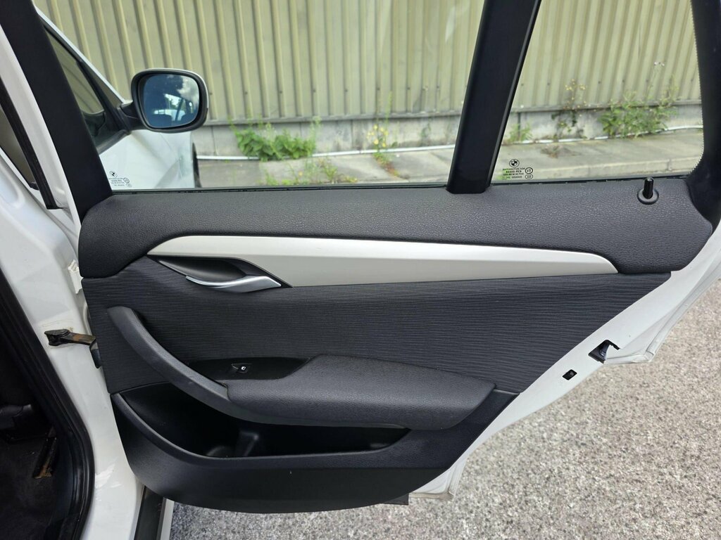 BMW X1 Estate Xdrive18d Black #14