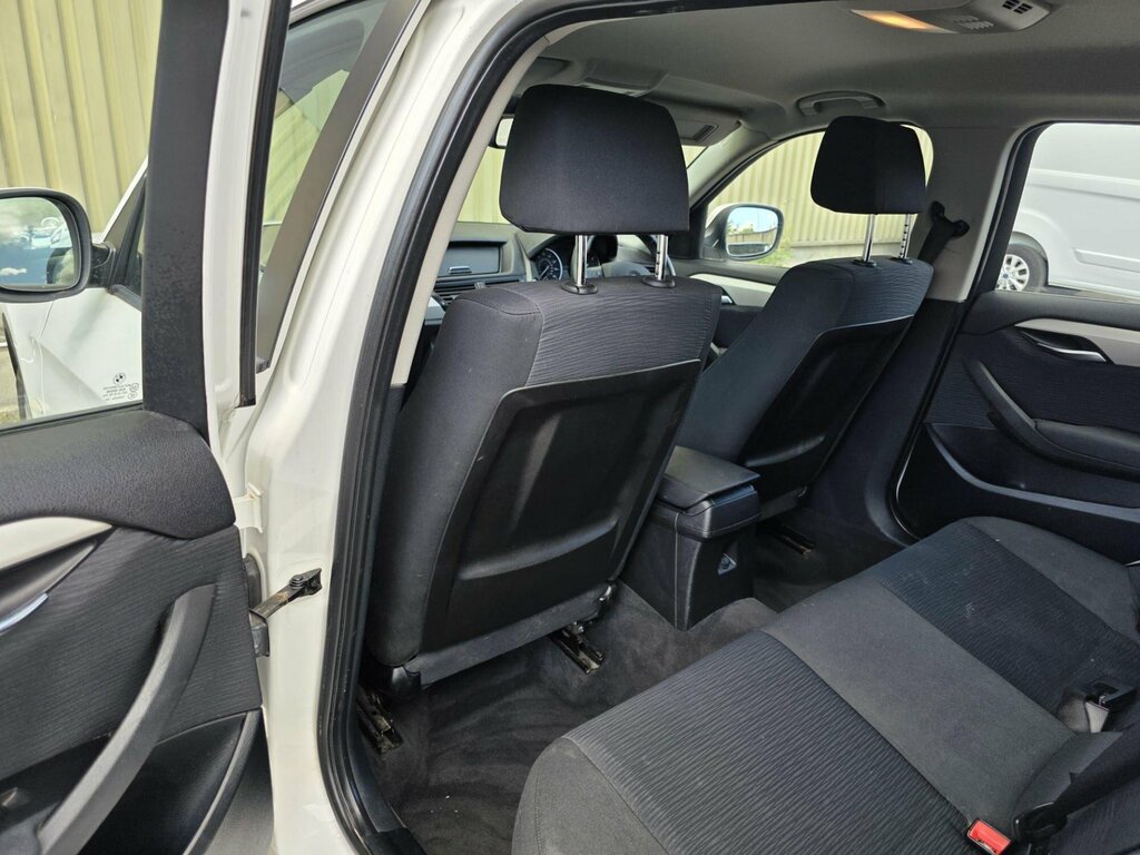 BMW X1 Estate Xdrive18d Black #18
