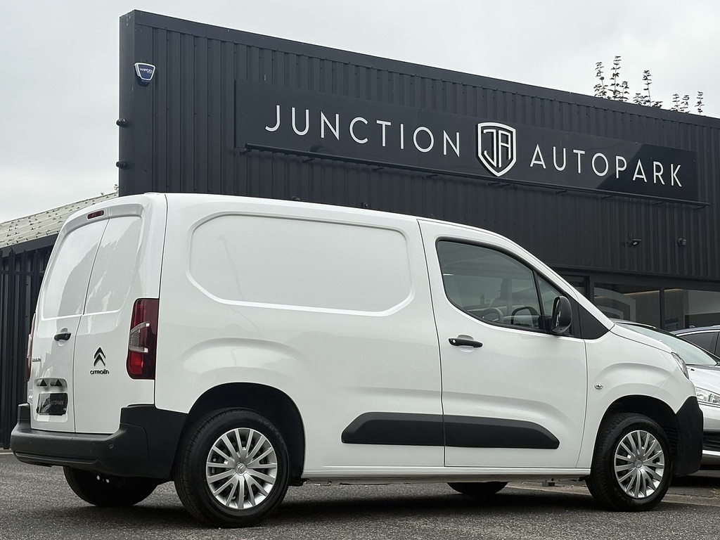 Citroen Berlingo Bluehdi 650 Enterprise M SM21OWJ White #4