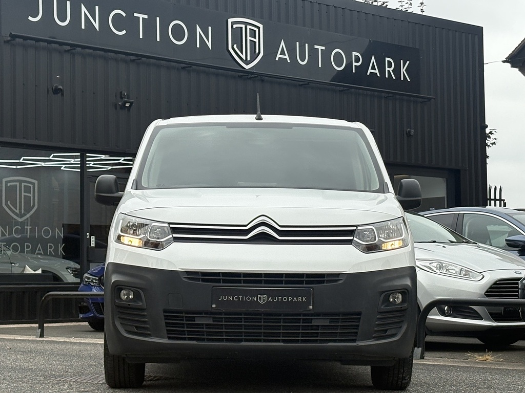 Citroen Berlingo Bluehdi 650 Enterprise M SM21OWJ White #2