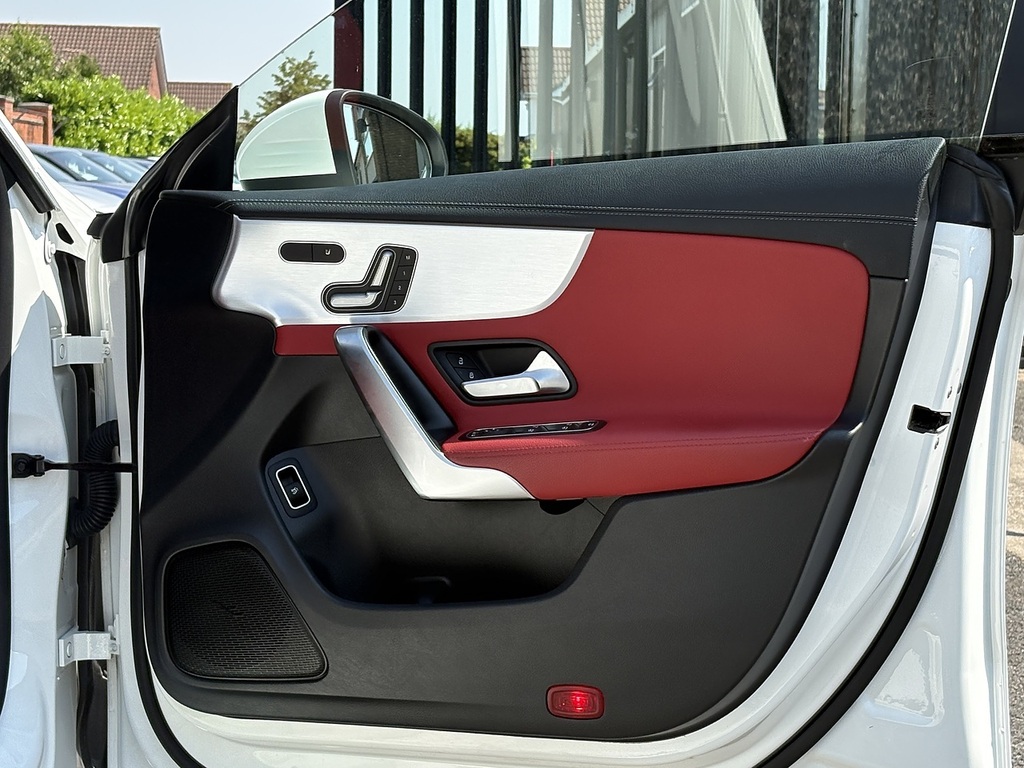 Mercedes-Benz CLA Class Cla 200 Amg Line Tip Red #64