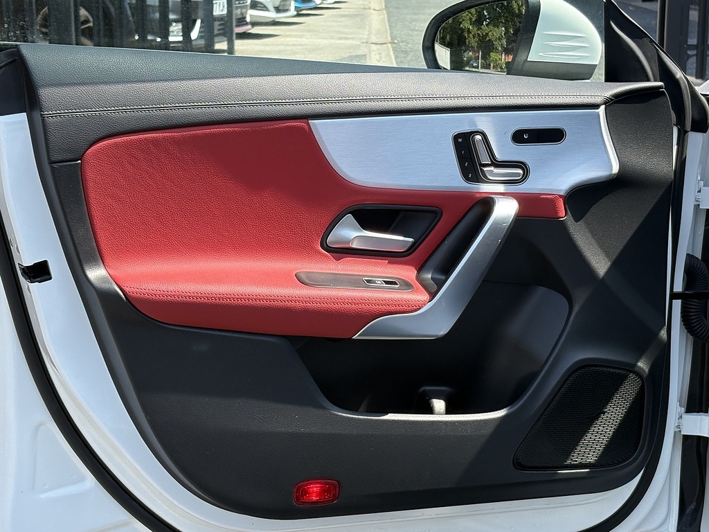 Mercedes-Benz CLA Class Cla 200 Amg Line Tip Red #67