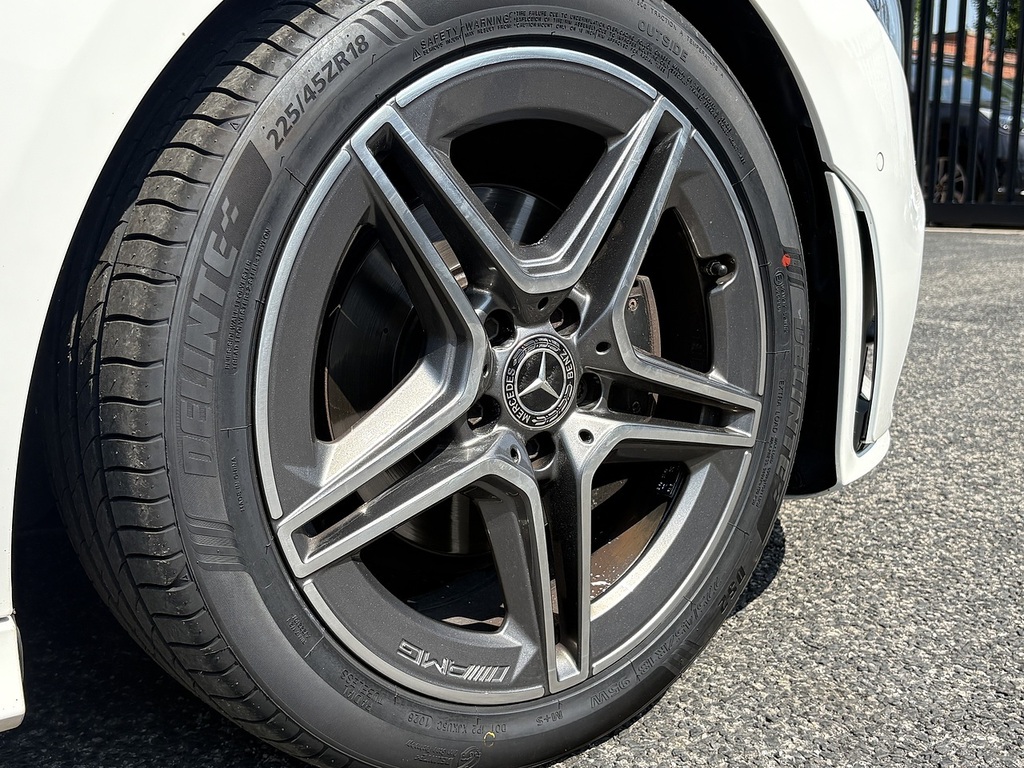 Mercedes-Benz CLA Class Cla 200 Amg Line Tip Red #9