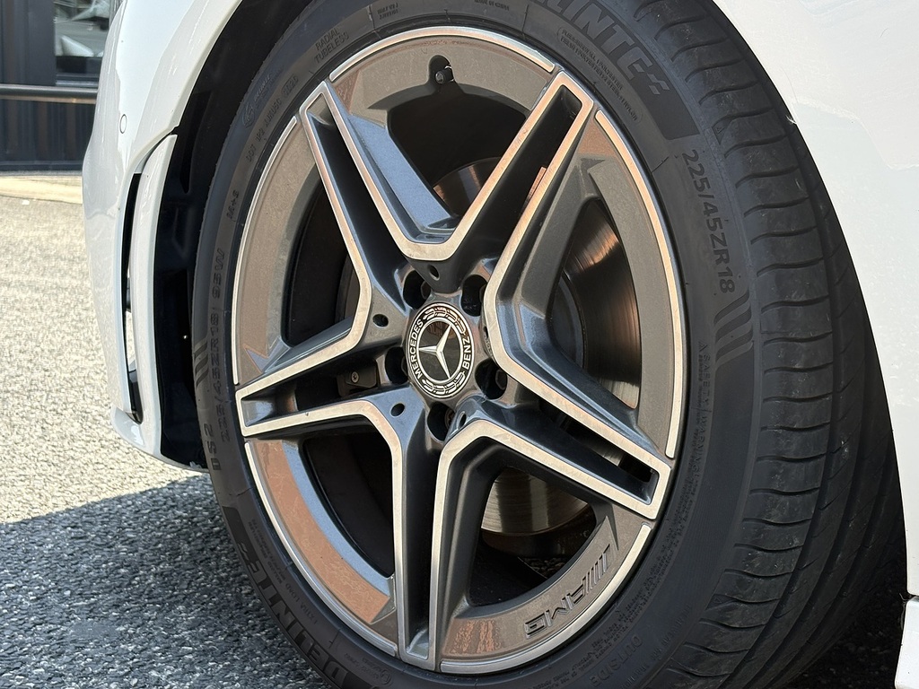 Mercedes-Benz CLA Class Cla 200 Amg Line Tip Red #12