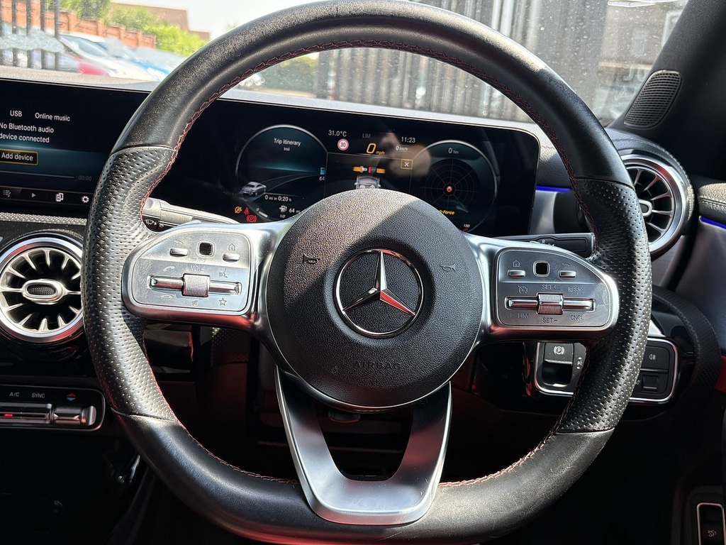 Mercedes-Benz CLA Class Cla 200 Amg Line Tip Red #25