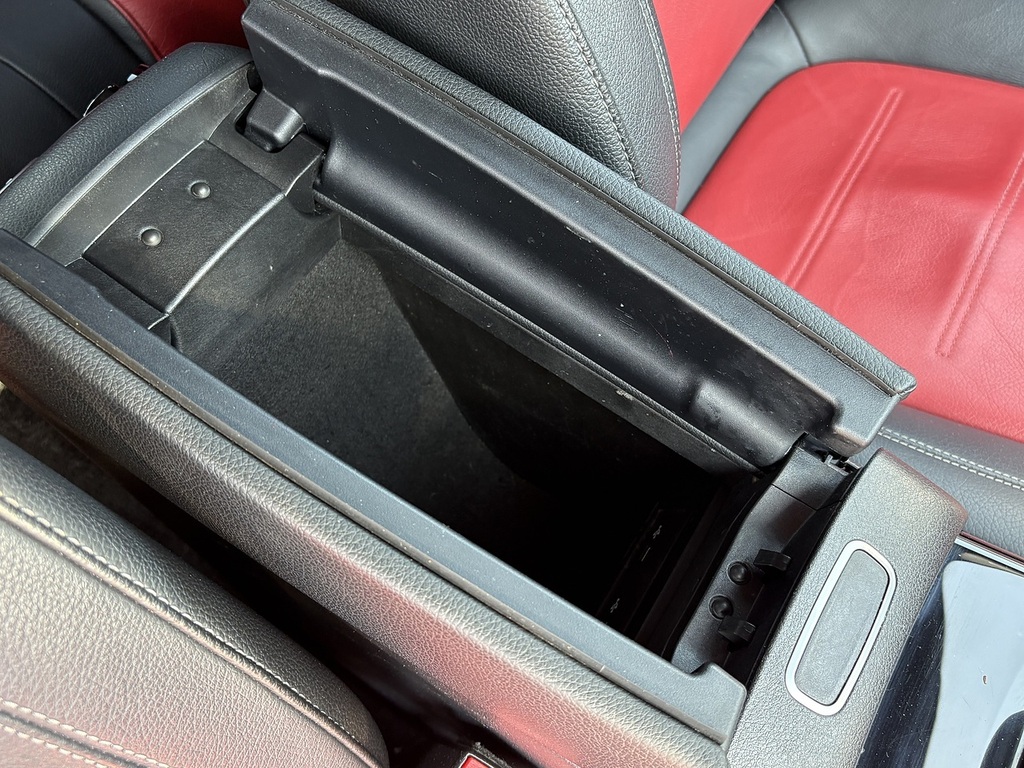 Mercedes-Benz CLA Class Cla 200 Amg Line Tip Red #60