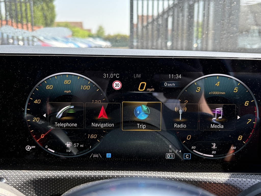 Mercedes-Benz CLA Class Cla 200 Amg Line Tip Red #55