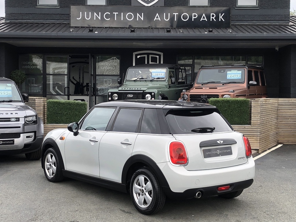 Mini Hatch Cooper D White #3