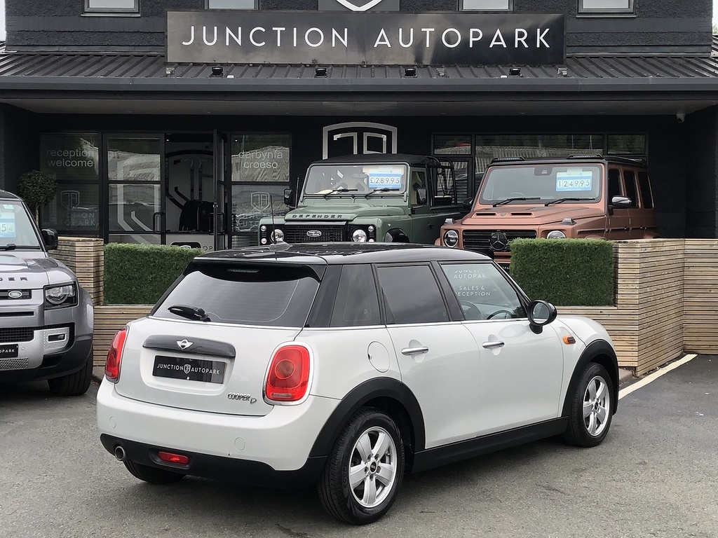 Mini Hatch Cooper D White #6