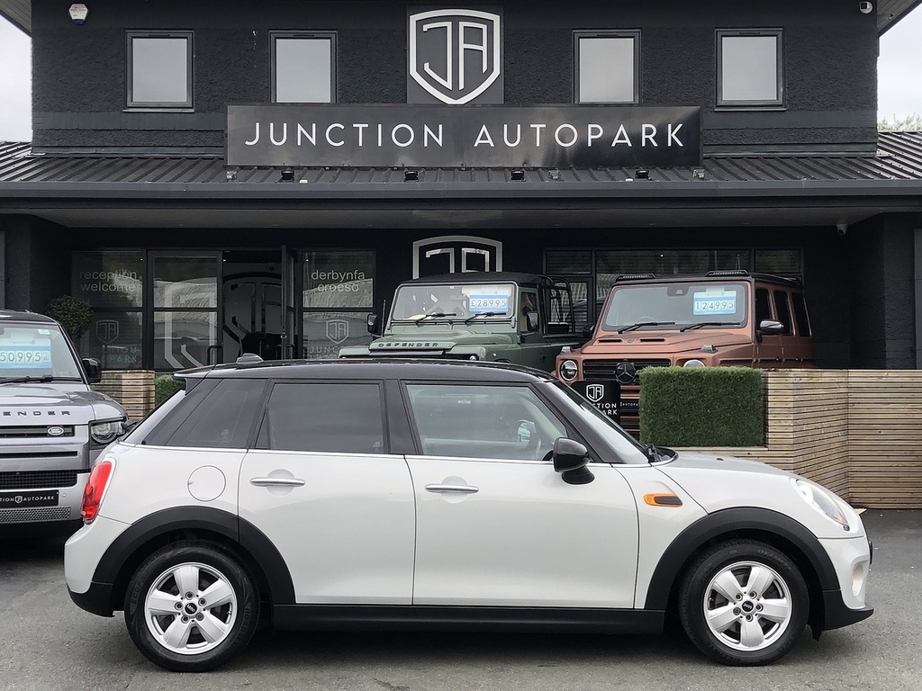 Mini Hatch Cooper D White #5