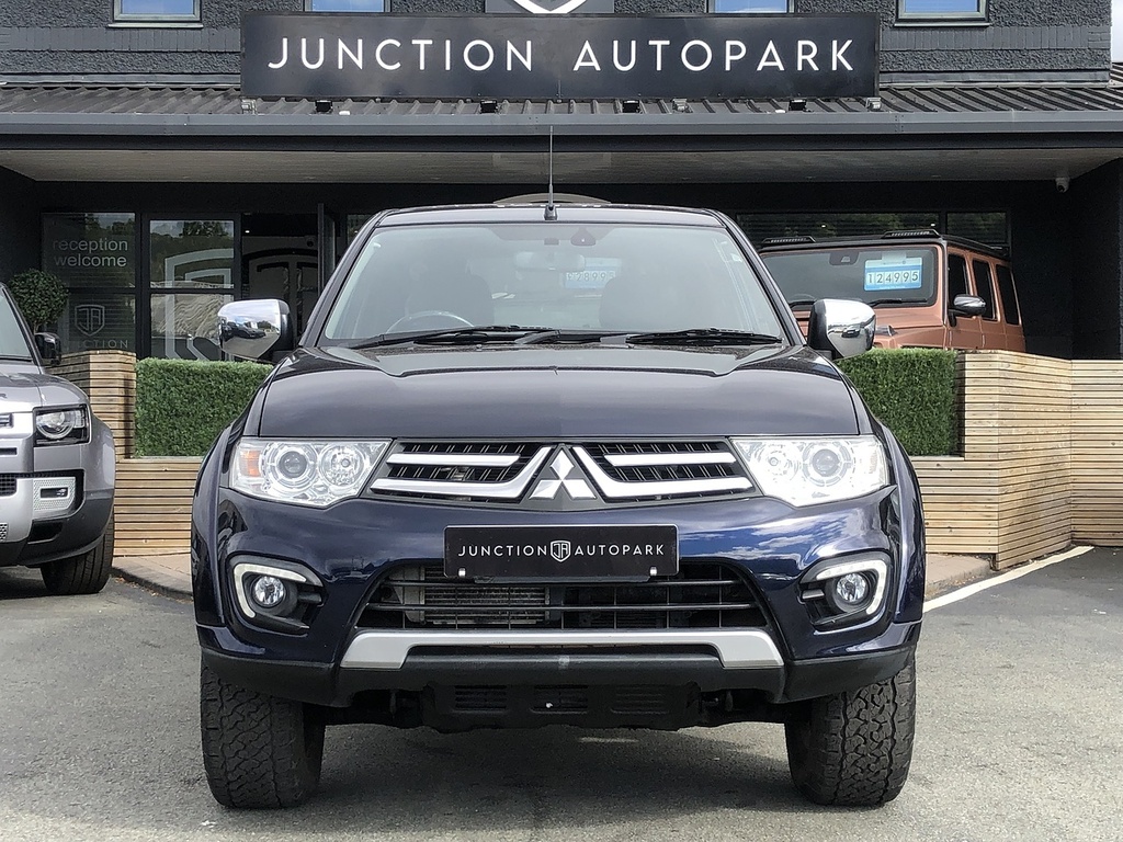 Mitsubishi L200 L200 4Work Club Cab Di-d 4X4 Silver #10