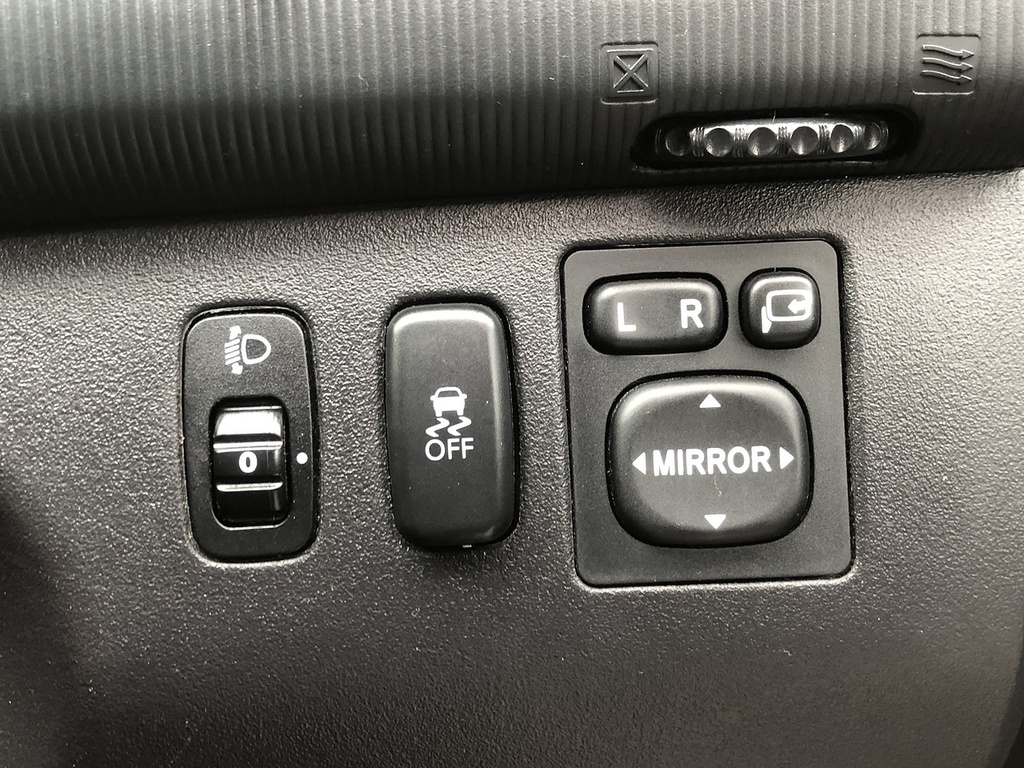 Mitsubishi L200 L200 4Work Club Cab Di-d 4X4 Silver #41