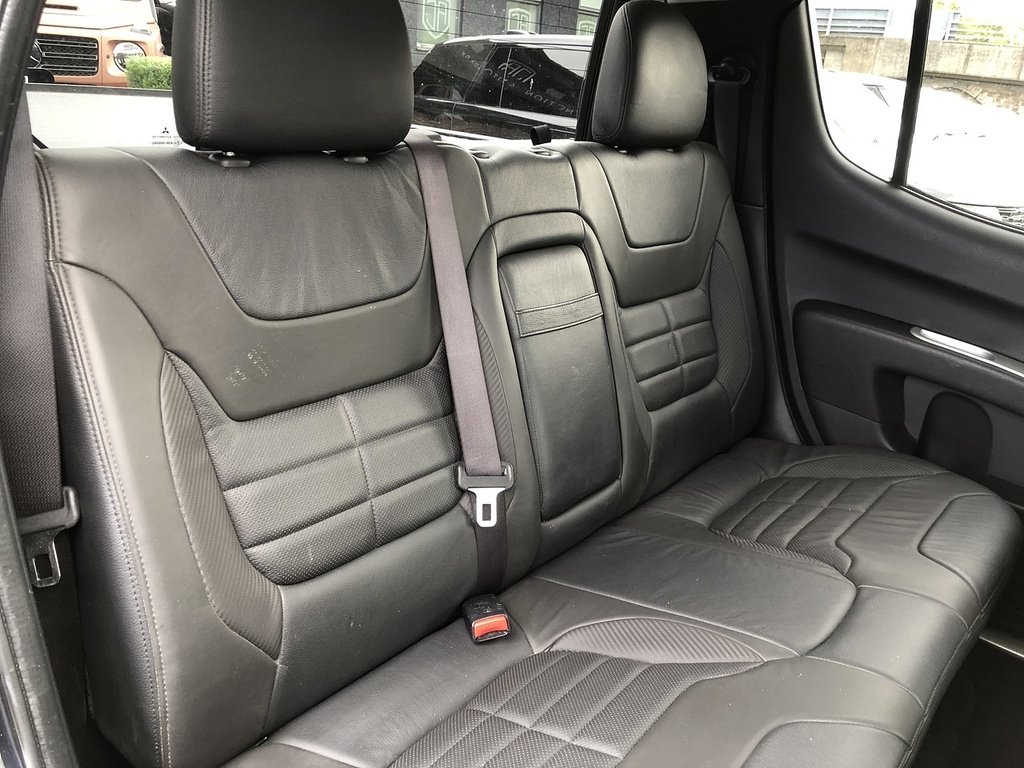 Mitsubishi L200 L200 4Work Club Cab Di-d 4X4 Silver #20