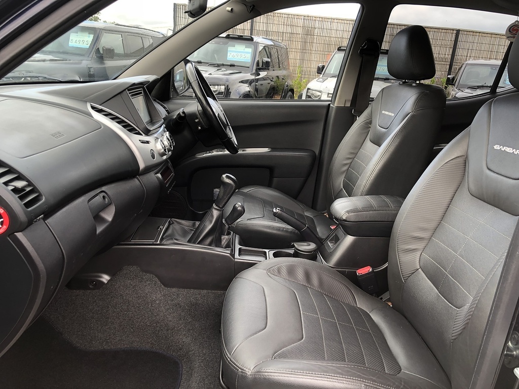 Mitsubishi L200 L200 4Work Club Cab Di-d 4X4 Silver #24