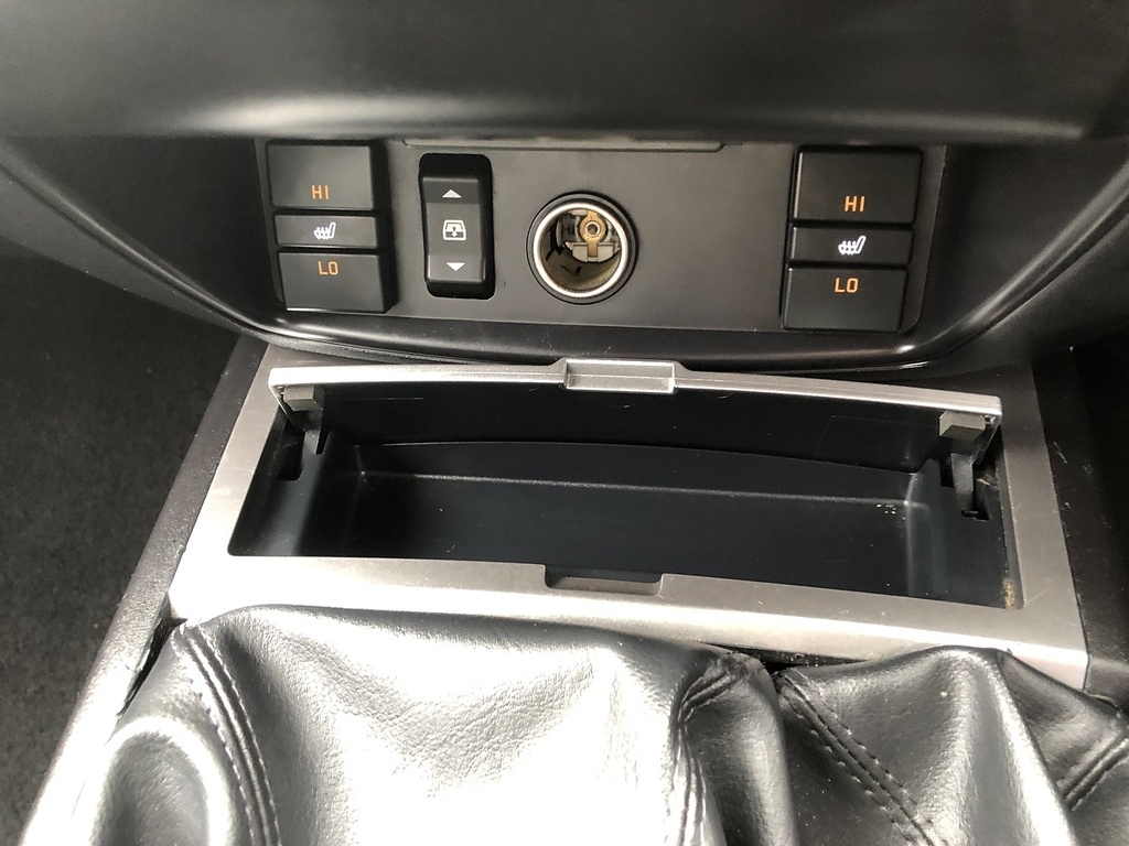 Mitsubishi L200 L200 4Work Club Cab Di-d 4X4 Silver #38