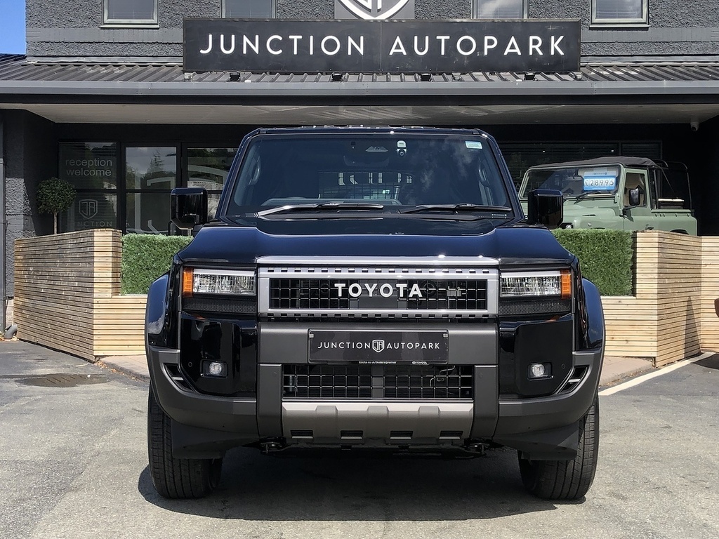 Toyota Land Cruiser D Grey #3