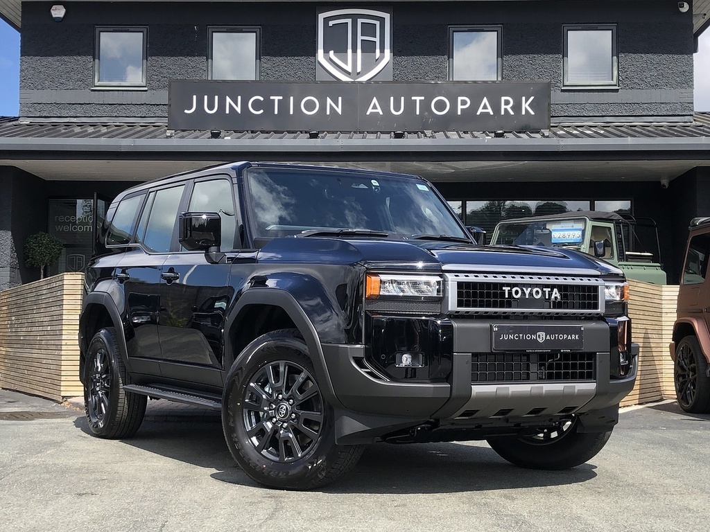 Toyota Land Cruiser D Black