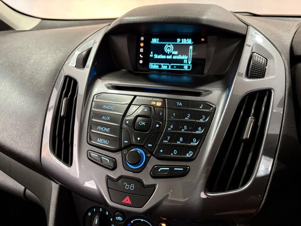 Ford Grand Tourneo Connect 1.5L Titanium White #19