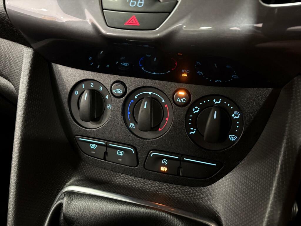 Ford Grand Tourneo Connect 1.5L Titanium White #27
