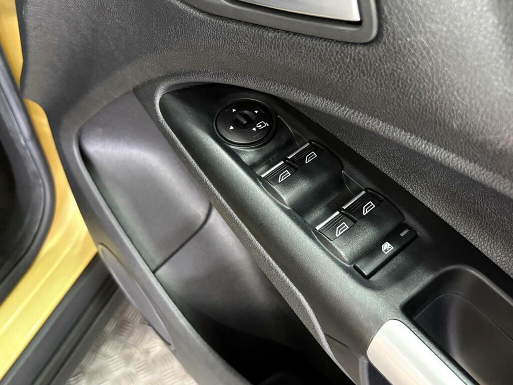 Ford Grand Tourneo Connect 1.5L Titanium White #30