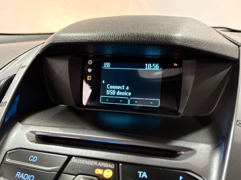 Ford Grand Tourneo Connect 1.5L Titanium White #20