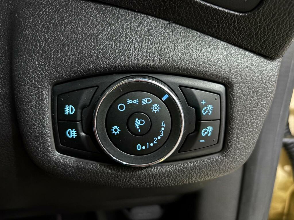 Ford Grand Tourneo Connect 1.5L Titanium White #28