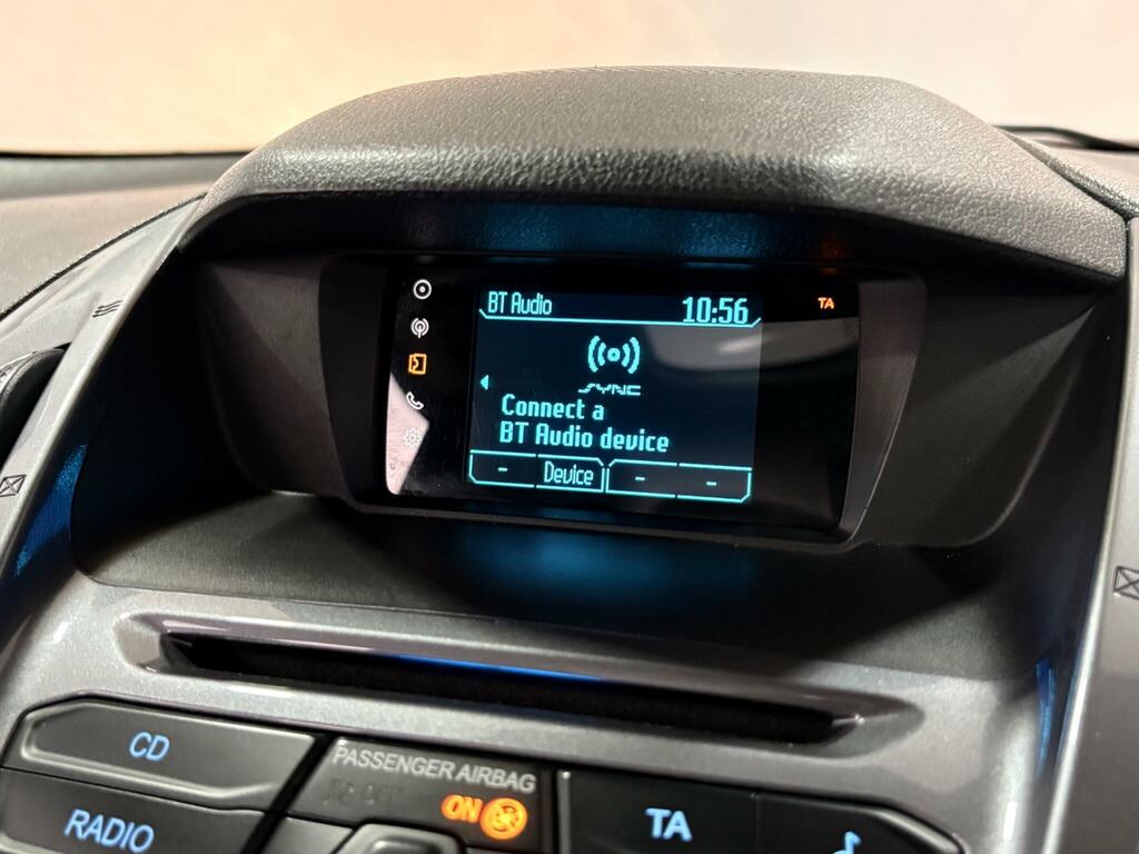 Ford Grand Tourneo Connect 1.5L Titanium White #24