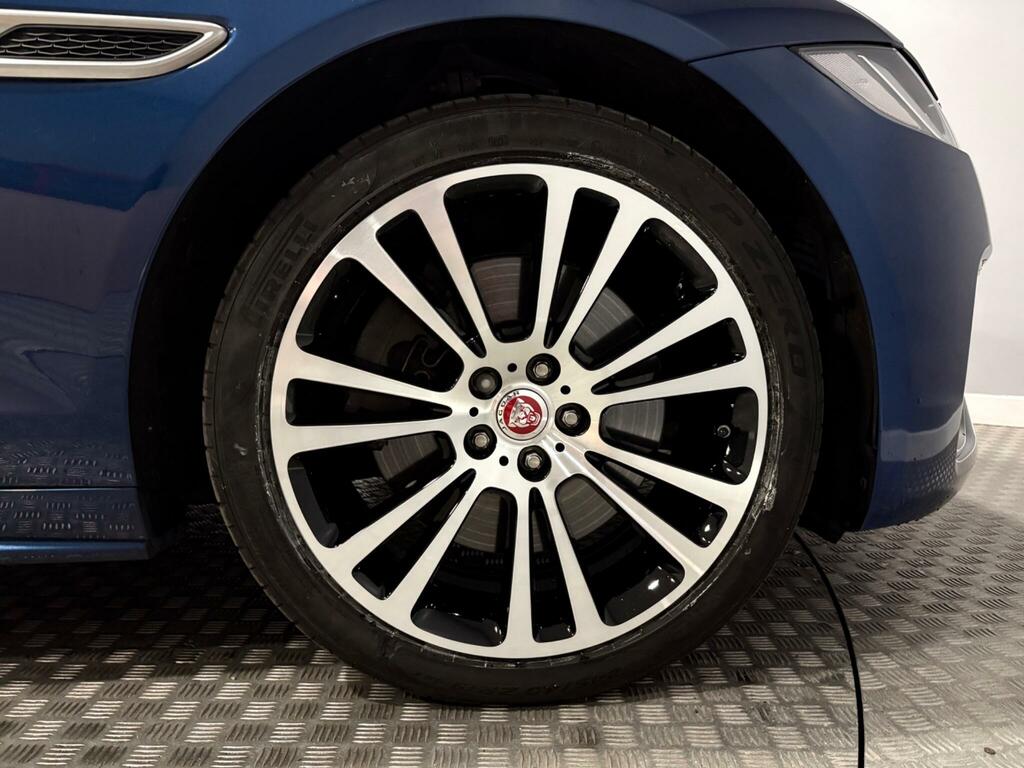 Jaguar XF Jaguar Sportbrake 2.0 D200 R-dynamic Se Bla Grey #51