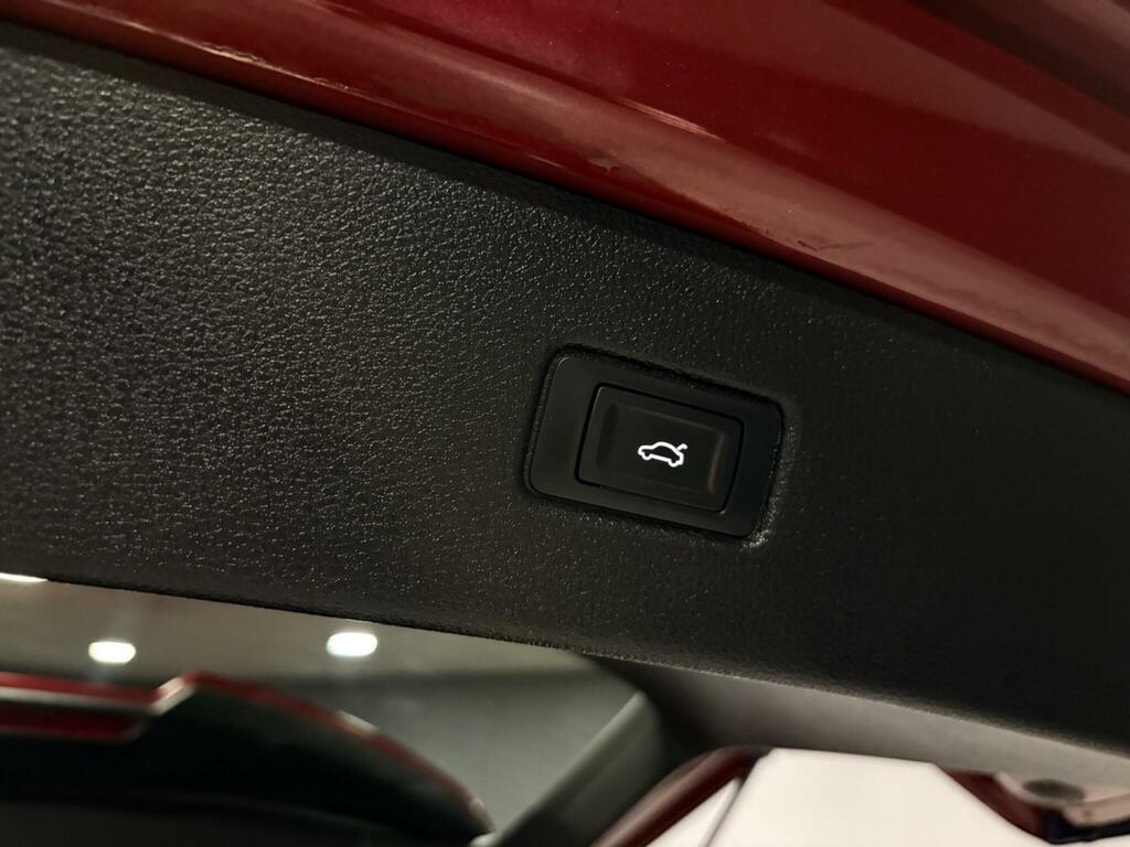 Audi Q7 Black Edition  #48