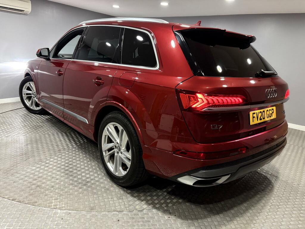 Audi Q7 Black Edition  #50