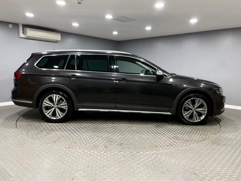 Volkswagen Passat Alltrack 2.0 Tdi Evo Alltrack Estate Dsg 4Motion Grey #2