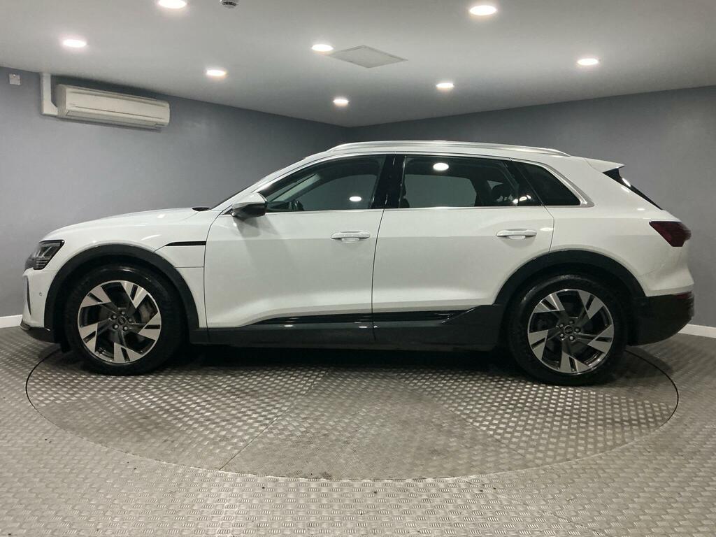 Audi Q8 e tron 50 Sport Quattro 95Kwh 11Kw Charger White #6