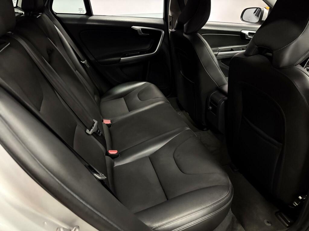 Volvo V60 D2 Se Estate Grey #35